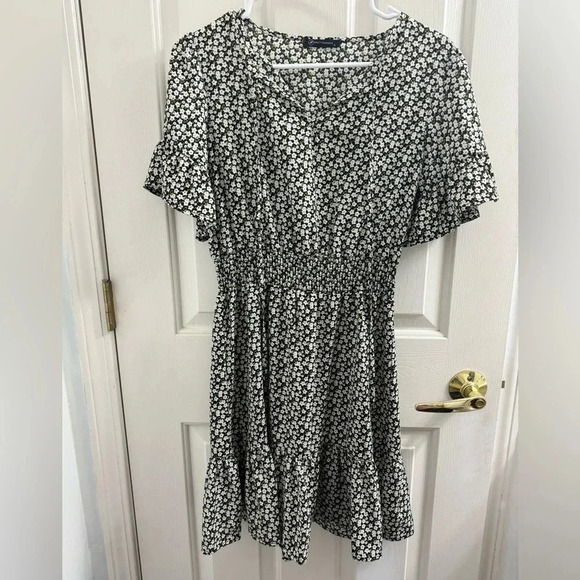 Amazon women’s short sleeve v neck ruffle floral print mini skater dress size s - Picture 3 of 8